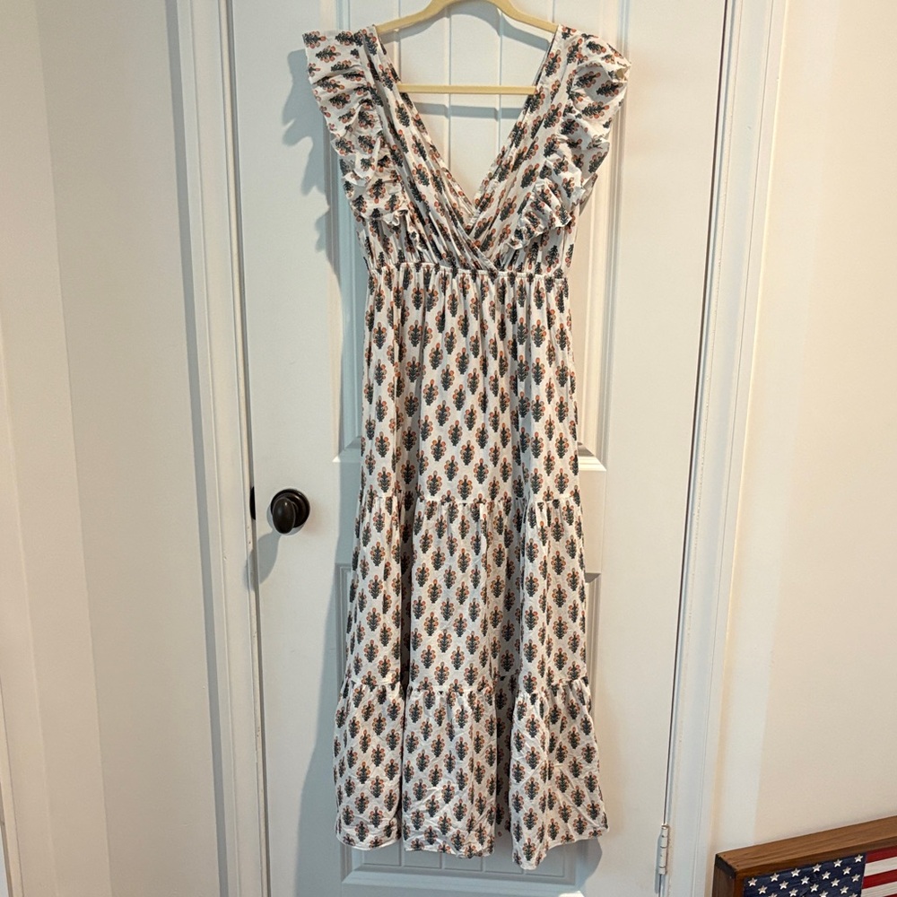 Elegant Patterned Sleeveless Dress